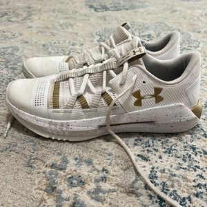 under armour block city 2.0 volleyball shoes size 11